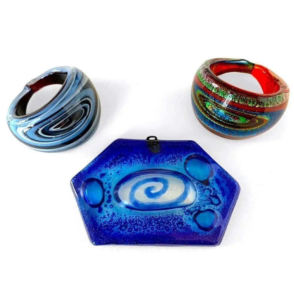 HandβBlownβGlassβRingsβandβPendant